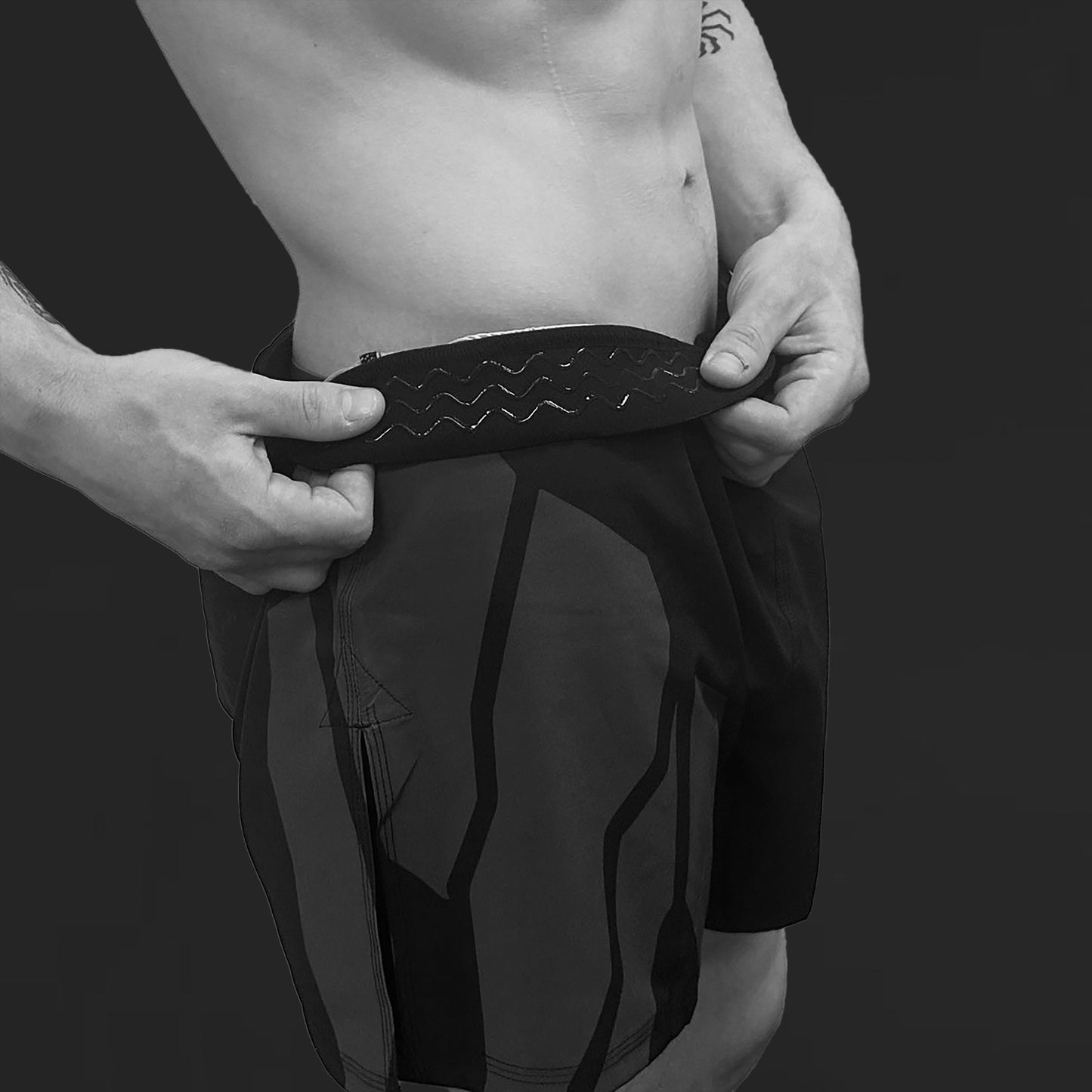 Silverback V.2 Black & Grey Shorts