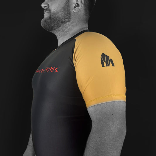 THROWBACK - 90s Grunge Short Sleeve Rash Guard